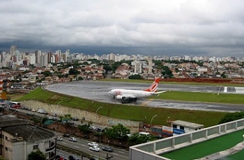 Vista parcial da pista do Aeroporto de Congonhas